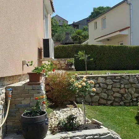 14353b * Sveti Filip i Jakov